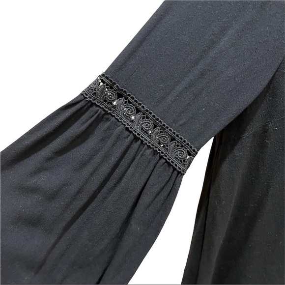 UMGEE Black High Low Hem Red Floral Embroidered  Sleeves Boho Tunic Top Sz S - Picture 3 of 8